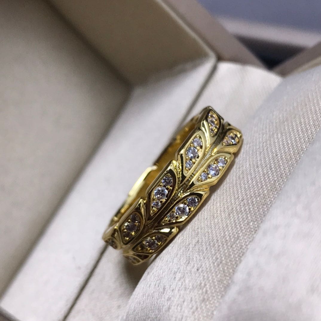 18K Yellow Gold Victoria Vine Ring