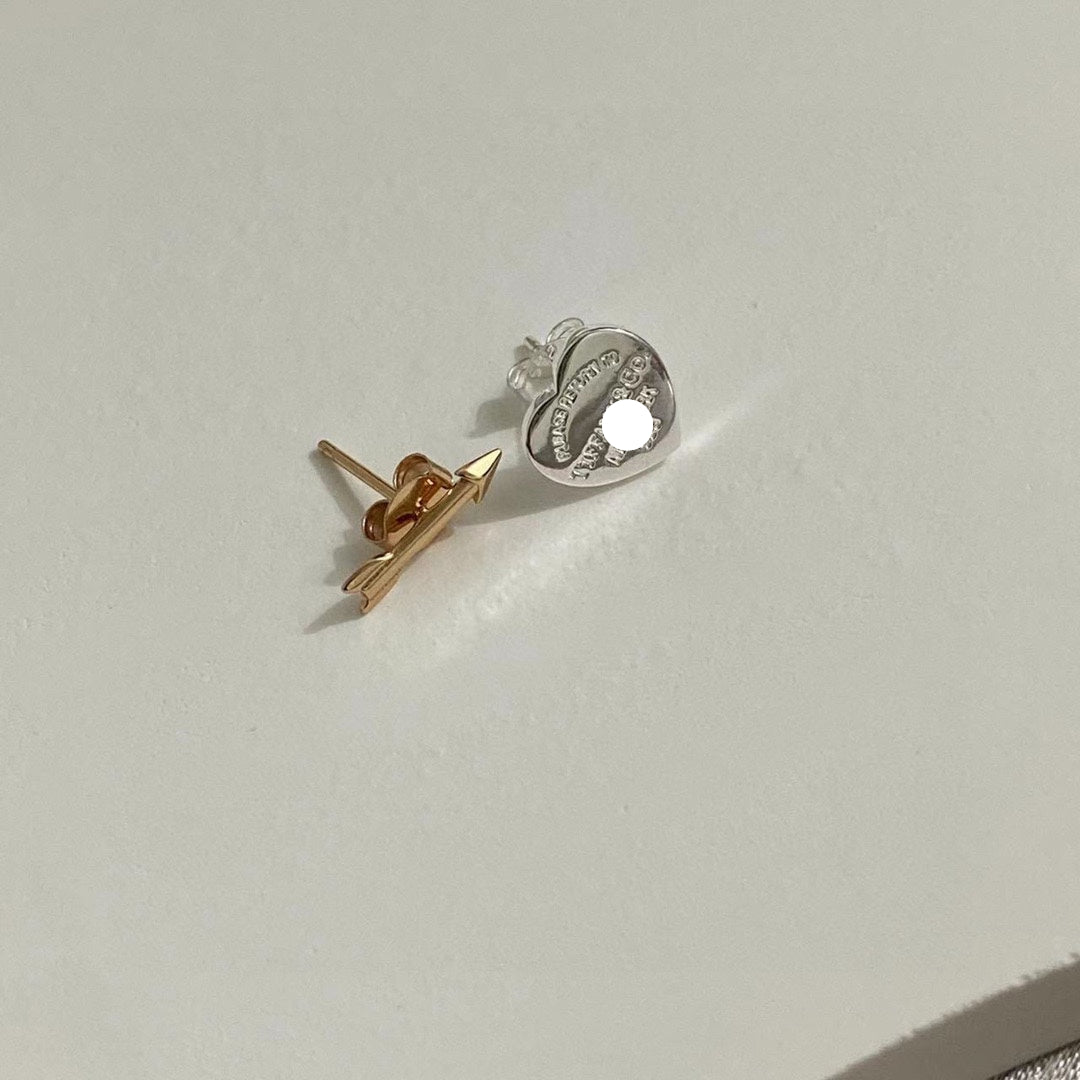 18K Return to Lovestruck Heart Tag & Arrow Earrings