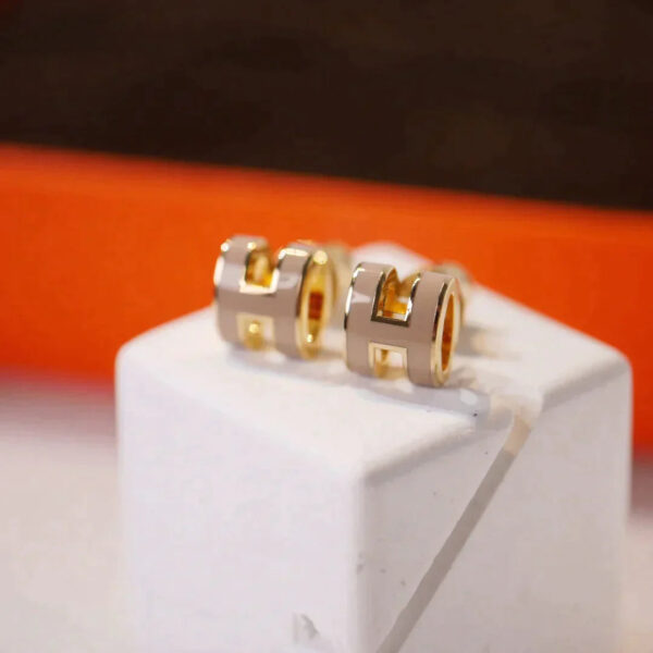 MINI POP H EARRINGS