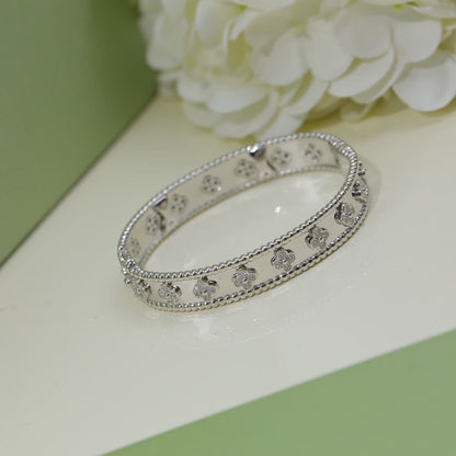 18K Perlée Clovers Bracelet