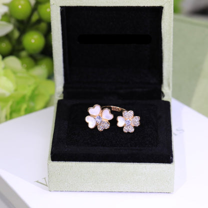 18K Cosmos Between the Finger Diamond Ring