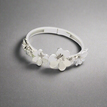 18K Frivole Seven Flowers Bracelet